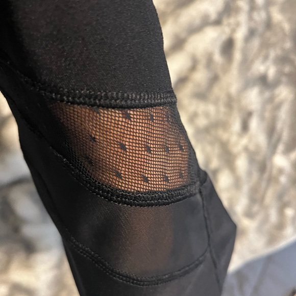 Black leggings with mesh details - Picture 4 of 4